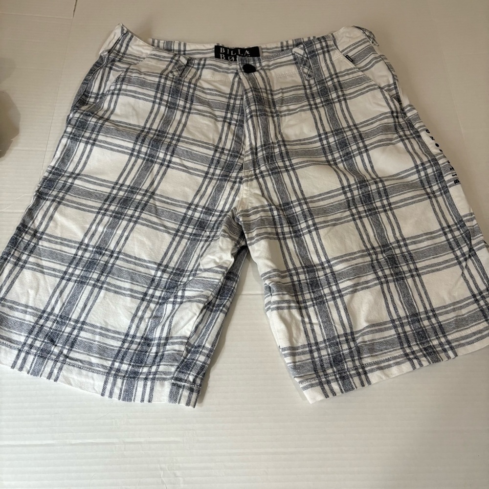 BILLABONG Plaid Shorts in White and Gray